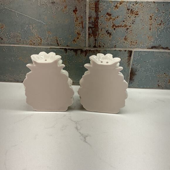 Mudpie Debossed Glazed Ceramic Pineapple Salt and Pepper Shaker Set White - Picture 5 of 8